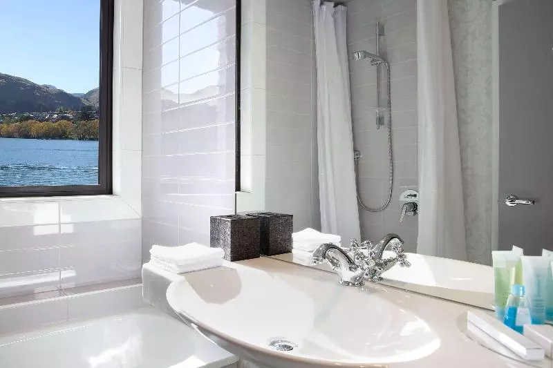 اتاق لوکس با تخت بزرگ, Doubletree By Hilton Queenstown
