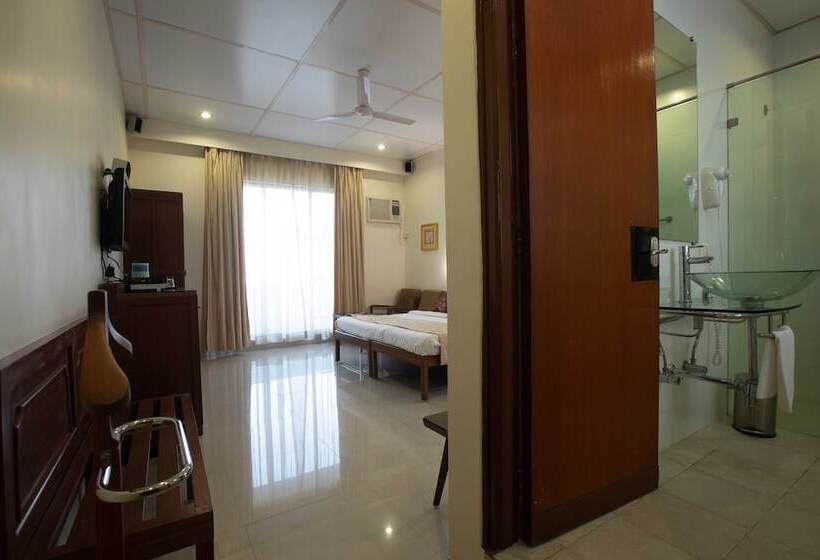 غرفة ديلوكس ذات إطلالة, Grand Hotel Mumbai Ballard Estate, Fort