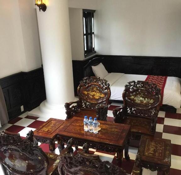 اتاق لوکس خانوادگی, Hai Yen