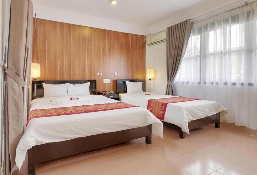 اتاق لوکس با چشمانداز استخر, Hai Yen