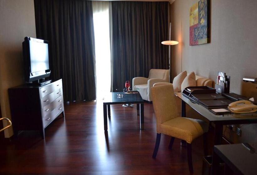 سوییت جونیور, Holiday Villa Hotel & Residence City Centre Doha