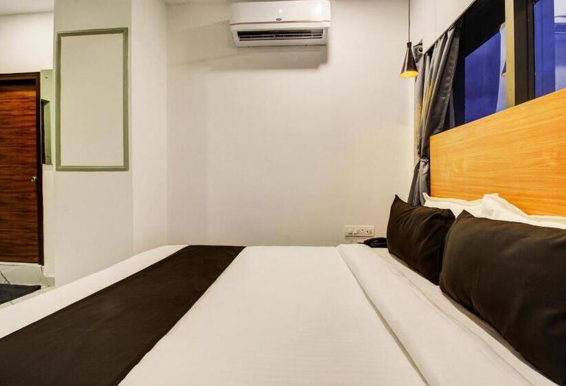 Quarto Triplo Clássico, Collection O Rcc Hotel Banjara Hills