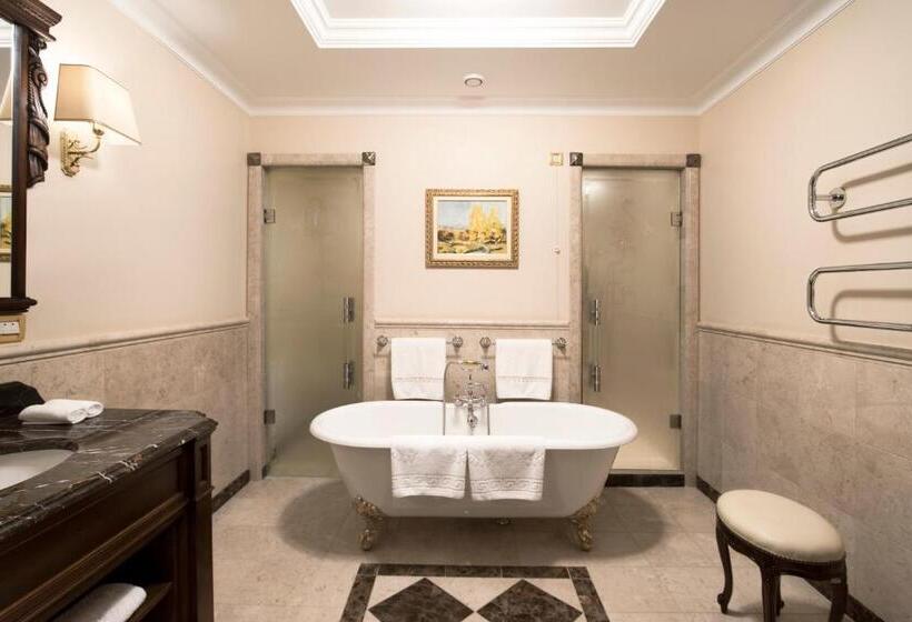 سوییت اجرایی, Nobil Luxury Boutique