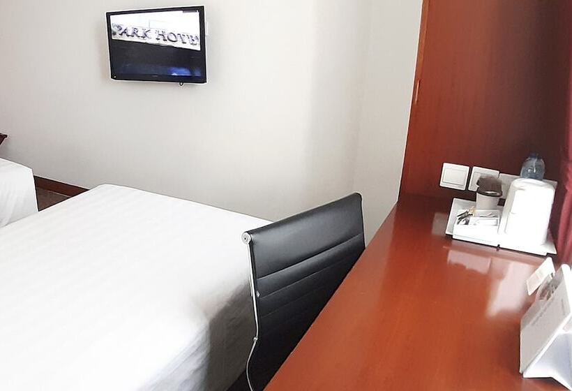 Номер Deluxe, Park Hotel Cawang   Jakarta