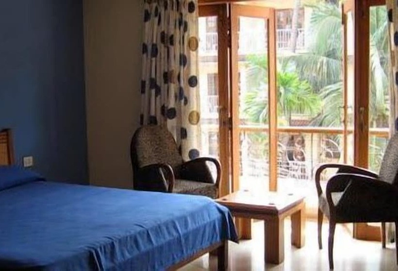 اتاق لوکس, Renzo's Inn