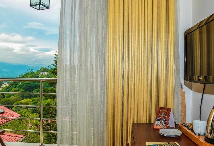 Deluxe Zimmer, Senani