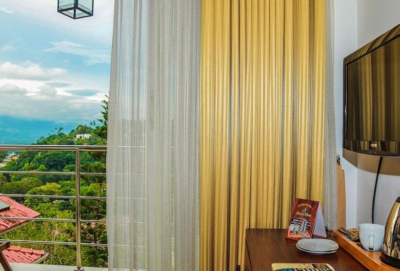 Deluxe Zimmer, Senani