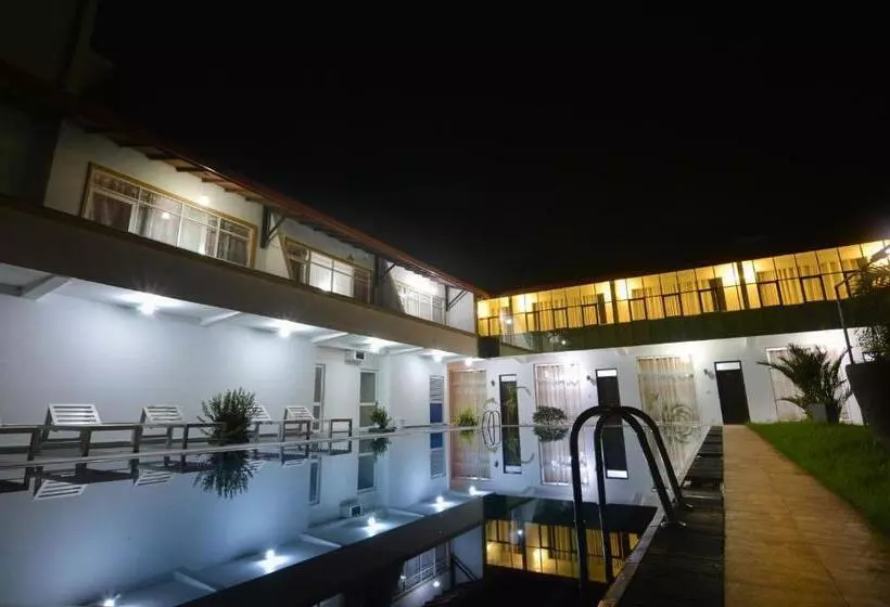 Deluxe Kolmen Hengen Huone, Siyanco Holiday Resort
