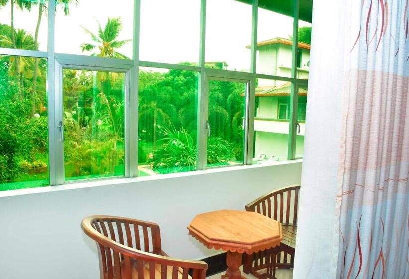 غرفة ديلوكس ثلاثية, Siyanco Holiday Resort