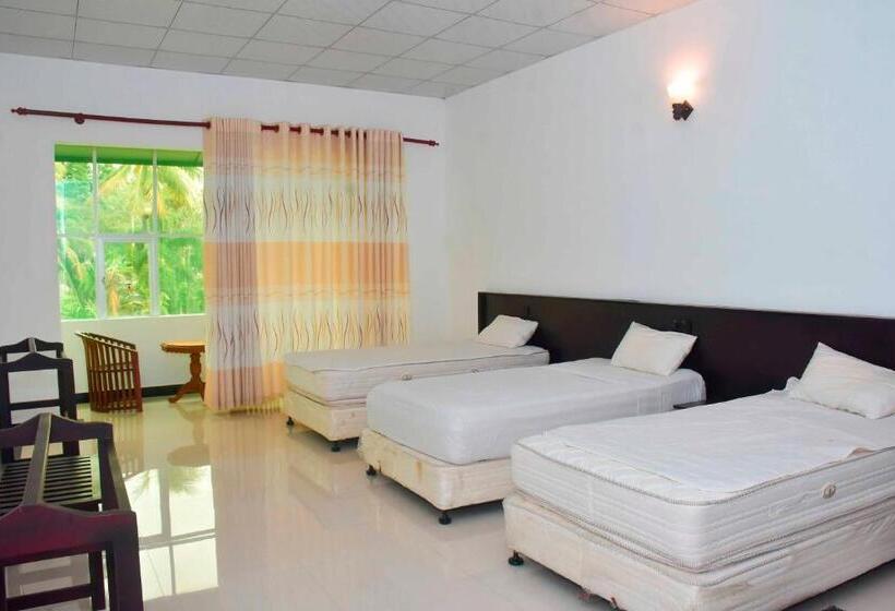 غرفة ديلوكس ثلاثية, Siyanco Holiday Resort