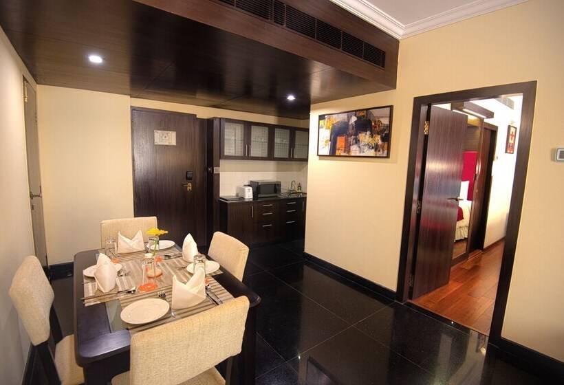 이그제큐티브 스위트, Sterlings Mac