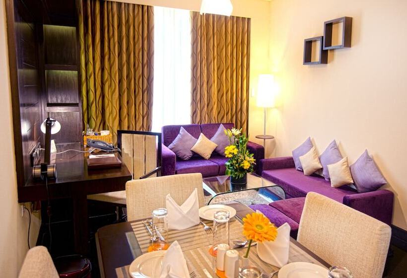 디럭스 스위트, Sterlings Mac