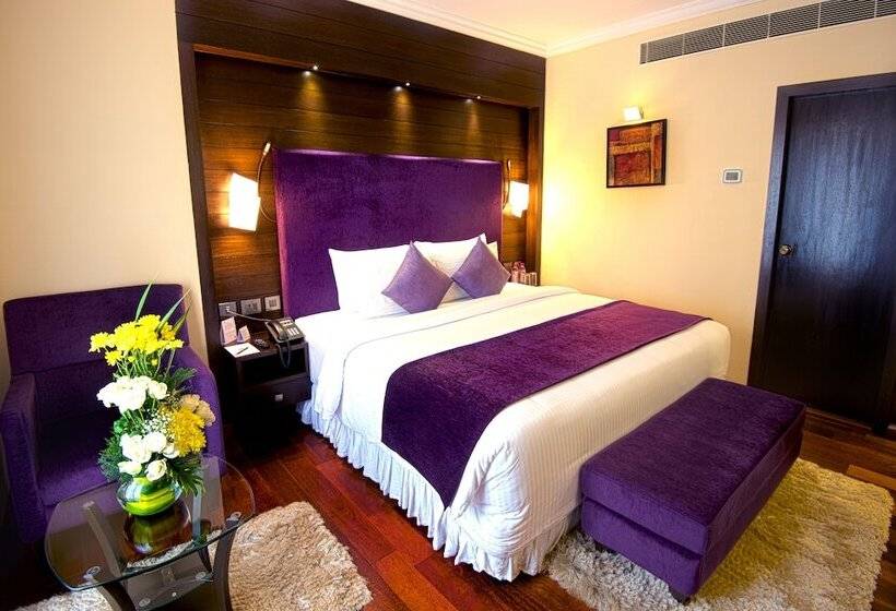 디럭스 스위트, Sterlings Mac