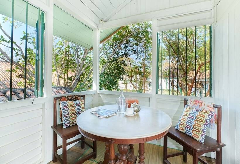 스위트, Temple Tree Resort