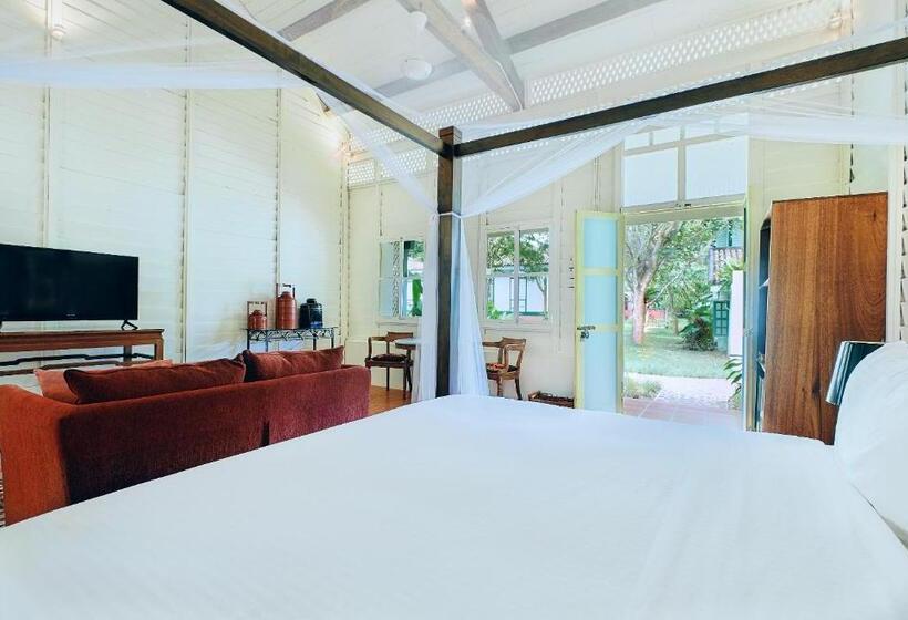 Люкс, Temple Tree Resort