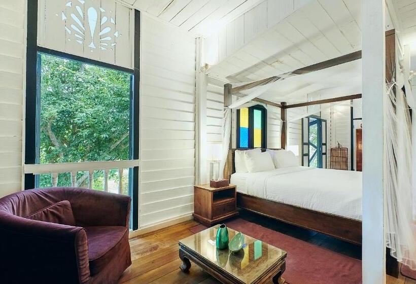 Люкс Deluxe 2 Спальни, Temple Tree Resort