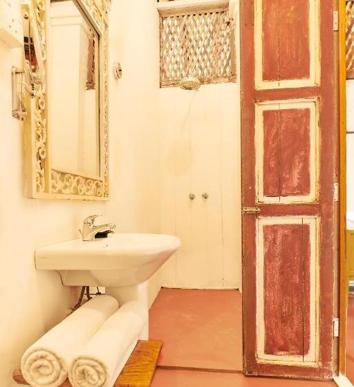 침실 2개 스위트, Temple Tree Resort