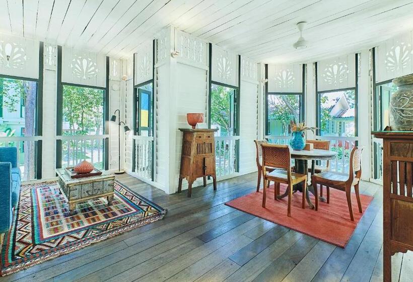 Люкс Deluxe 2 Спальни, Temple Tree Resort