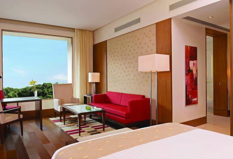 سوییت لوکس, The Oberoi  Gurgaon