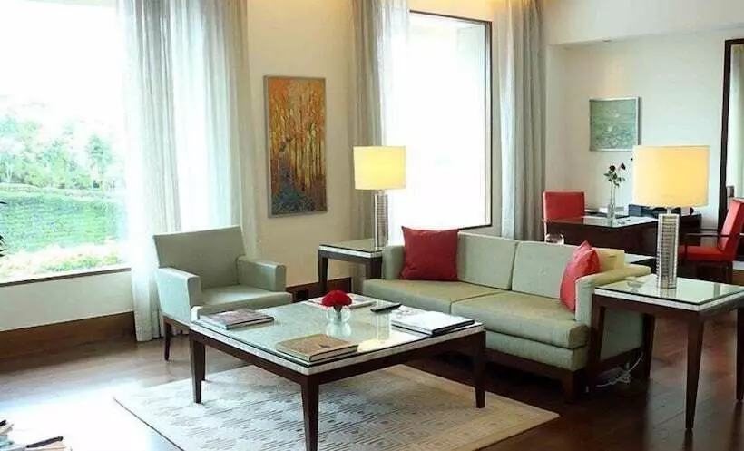 デラックススイート, The Oberoi  Gurgaon