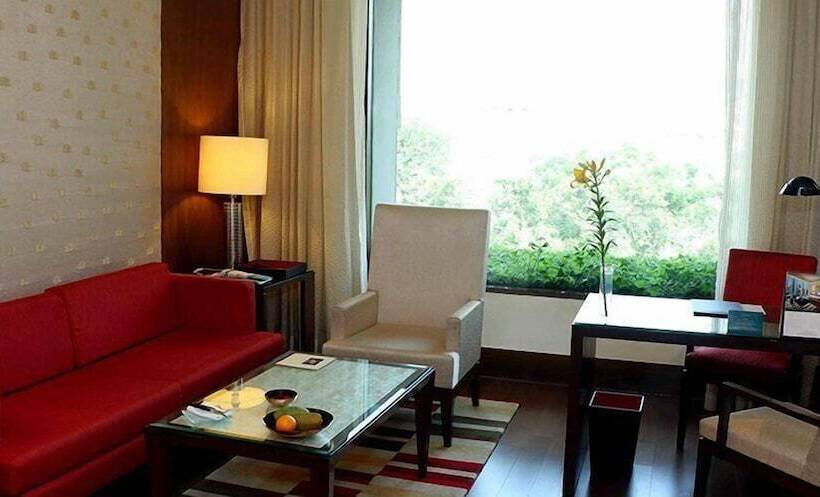 سوییت لوکس, The Oberoi  Gurgaon