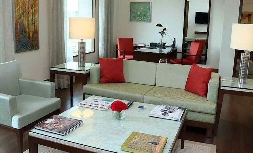 デラックススイート, The Oberoi  Gurgaon