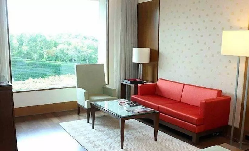 デラックススイート, The Oberoi  Gurgaon