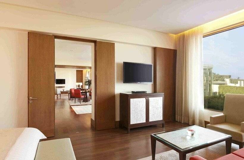 سوییت لوکس, The Oberoi  Gurgaon