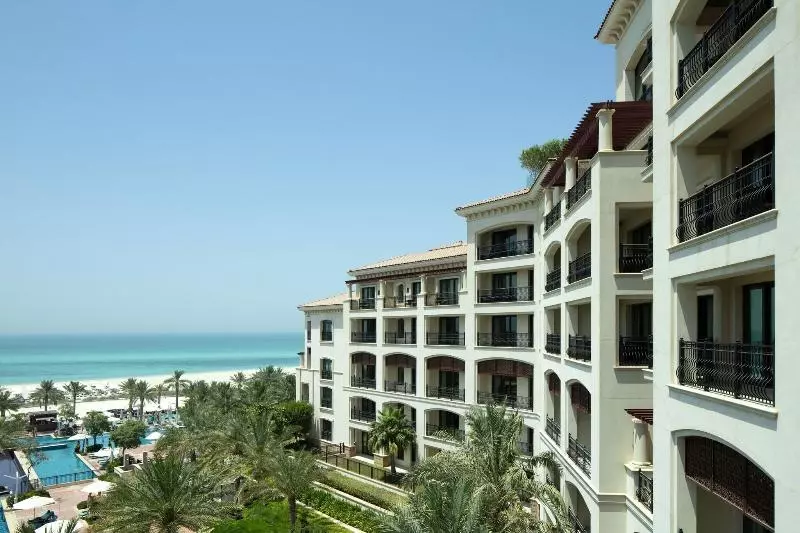 スーペリアールーム, The St. Regis Saadiyat Island Resort, Abu Dhabi