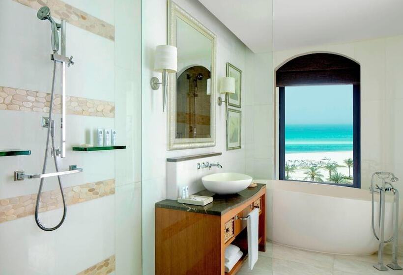 غرفة بريميوم مطلّة علي البحر, The St. Regis Saadiyat Island Resort, Abu Dhabi