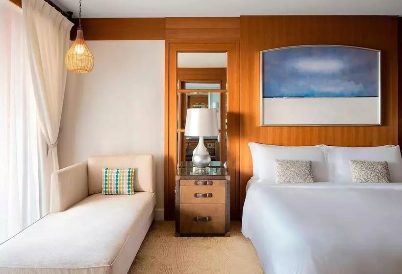 オーシャンビューのプレミアムルーム。, The St. Regis Saadiyat Island Resort, Abu Dhabi