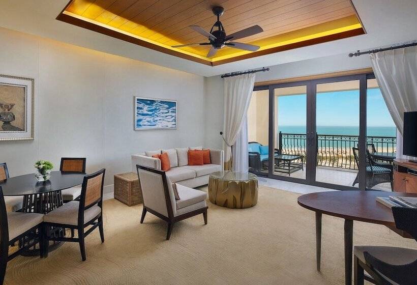 جناح مطلّ علي البحر, The St. Regis Saadiyat Island Resort, Abu Dhabi