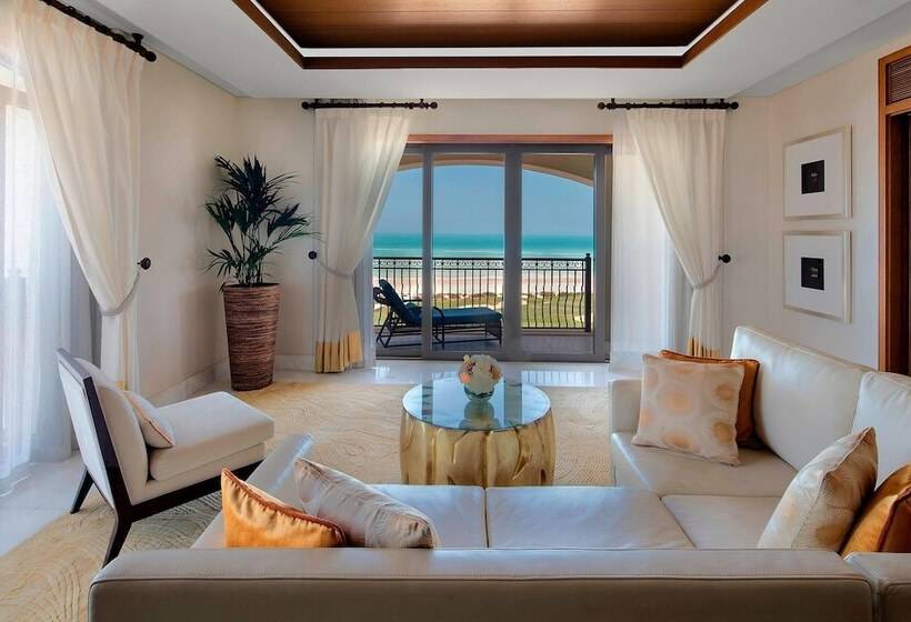 جناح مطلّ علي البحر, The St. Regis Saadiyat Island Resort, Abu Dhabi