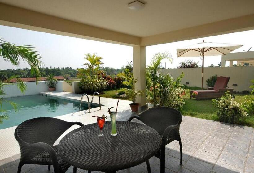 ویلای 3 خوابه, Vedic Village Spa Resort Kolkata