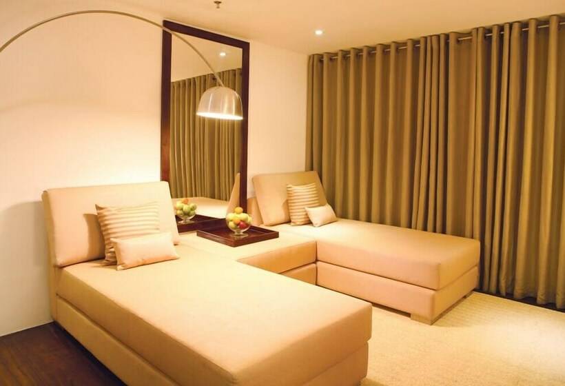 Люкс Повышенной Комфортности, Michelle Boutique Hotel