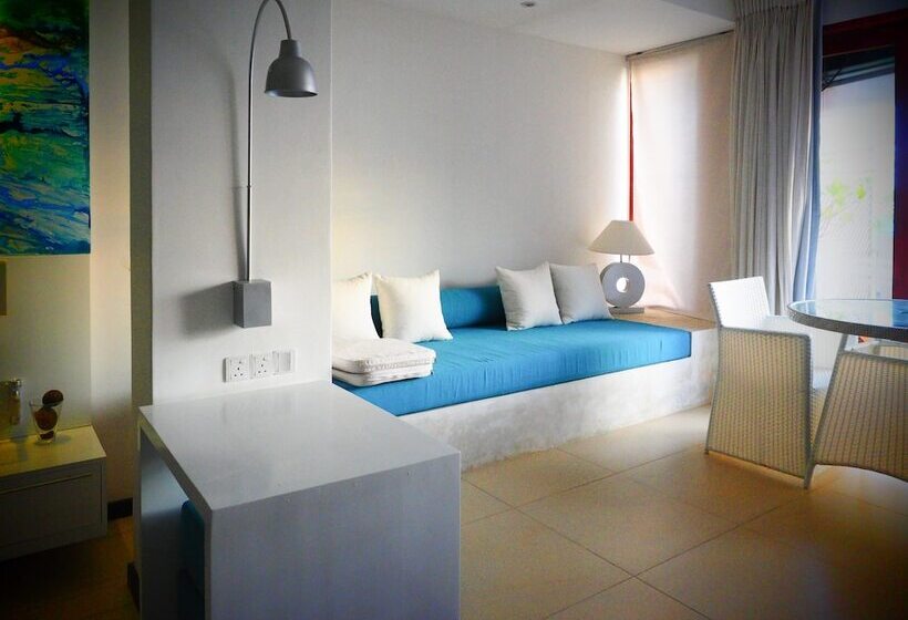 Люкс Повышенной Комфортности, Michelle Boutique Hotel