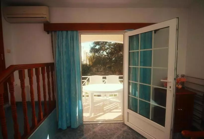 آپارتمان 1 خوابه با بالکن, Residence Capri