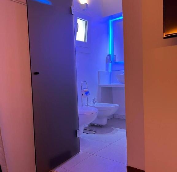 חדר סטנדרט, The Bridge Suites