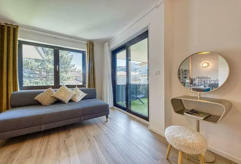 Huoneisto 1 Makuuhuone, Goldfinger + Suites