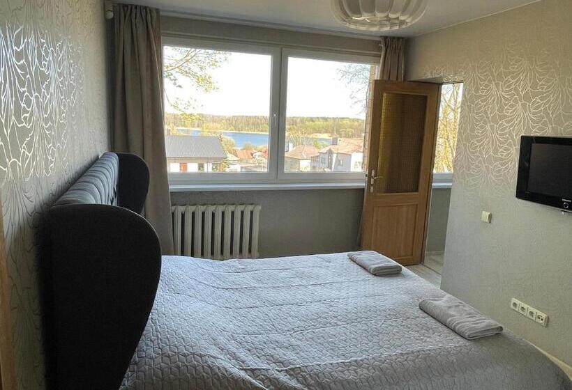 1 Bedroom Apartment Lake View, Central Place With Lake View