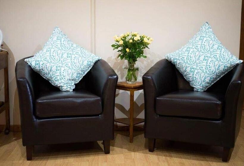 חדר משפחתי דלוקס, The Graaff Reinet Suites