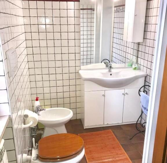 اتاق استاندارد سه نفره, B&b La Vela 2
