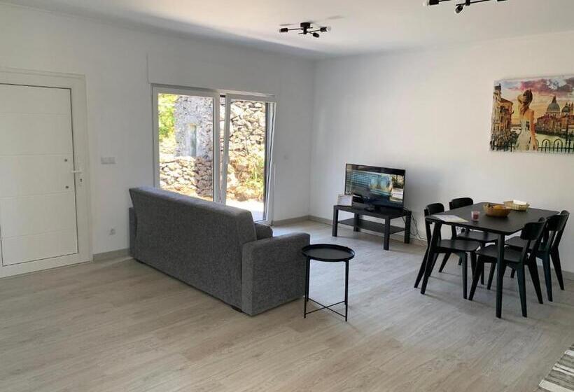 اتاق استاندارد, Adega Guest House