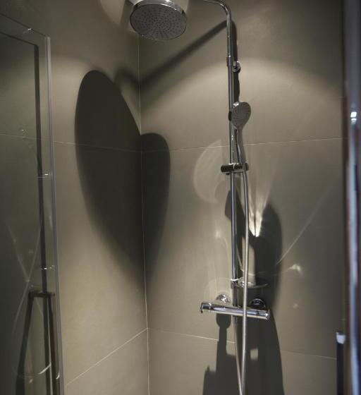 חדר סטנדרט, Carpe Diem