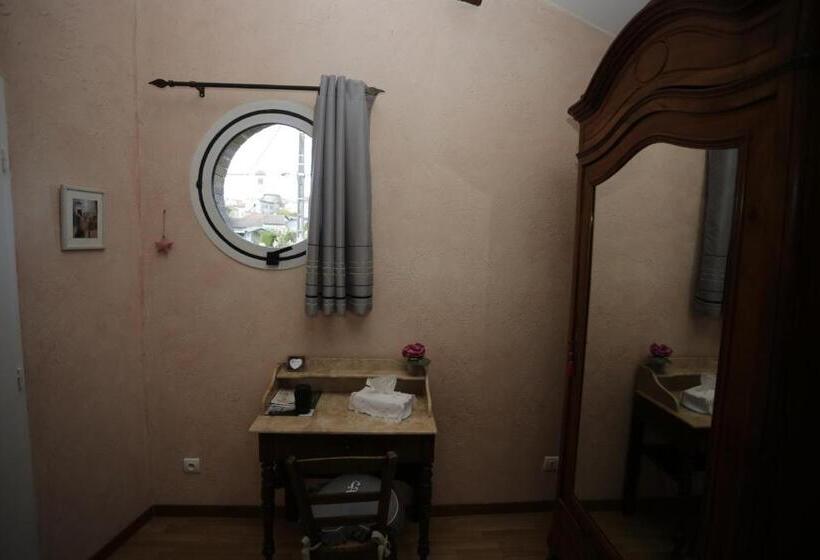 חדר סטנדרט, Carpe Diem