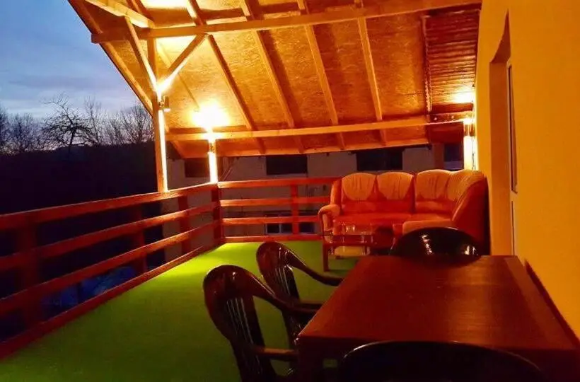 キングサイズベッドのデラックスルーム, Vila Perla Govorei