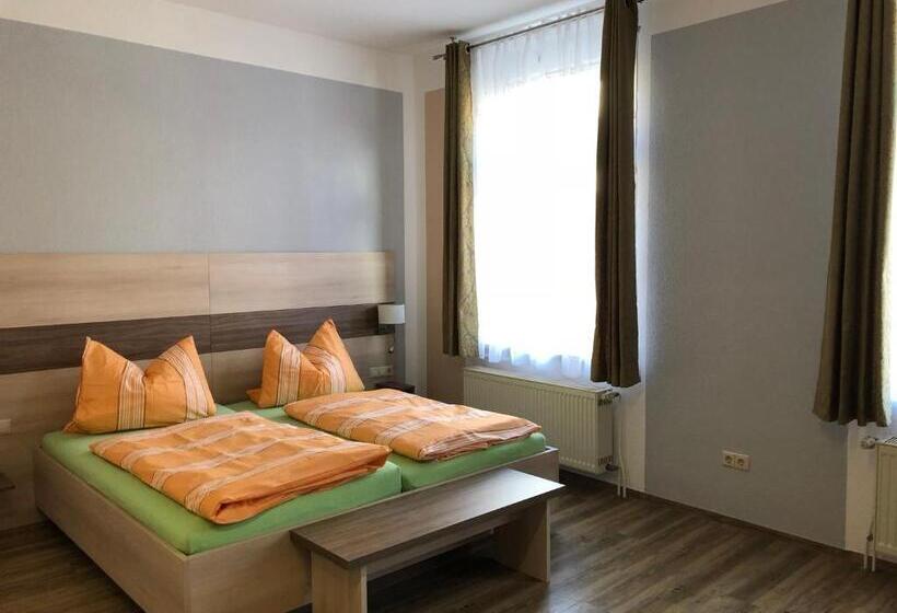 スタンダードルーム, Zum Postamt