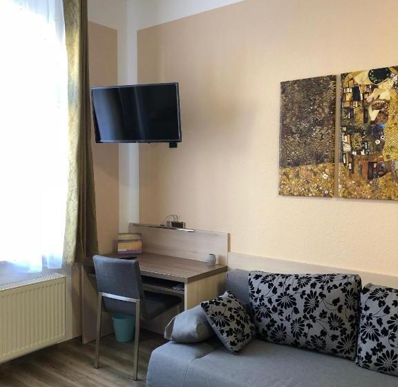 スタンダードルーム, Zum Postamt