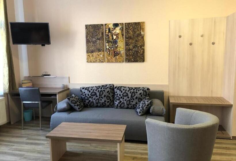 スタンダードルーム, Zum Postamt