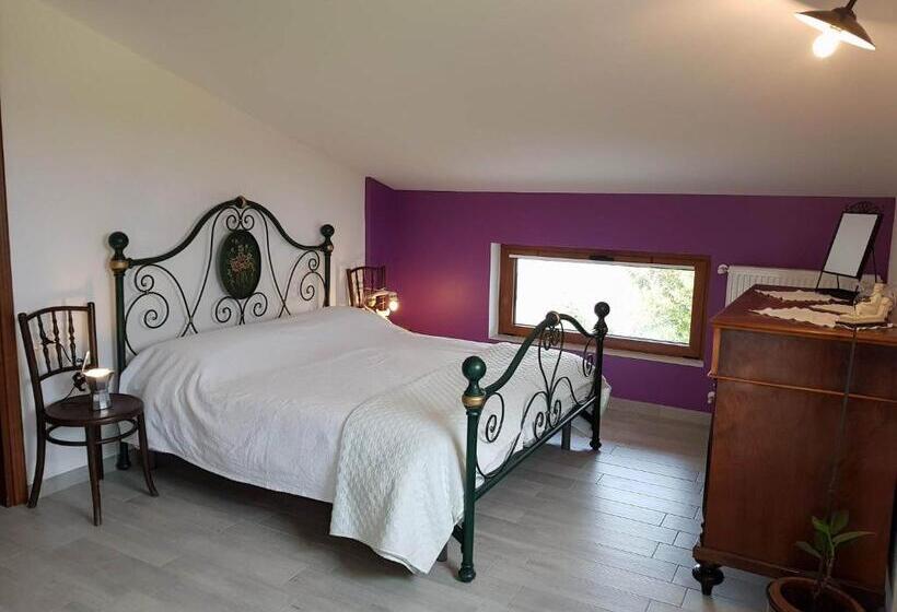 غرفة قياسية رباعية, B&b Books & Bikes